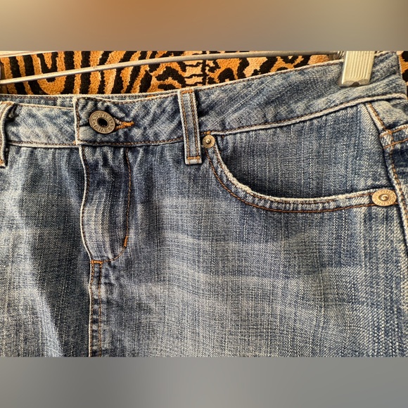 Guess Jeans Originals Mini Skirt Premium Denim Blue Distressed Size 27 - Picture 6 of 8